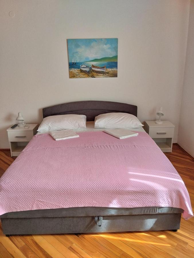 Apartamento Ruza I Natalija Karlobag Exterior foto