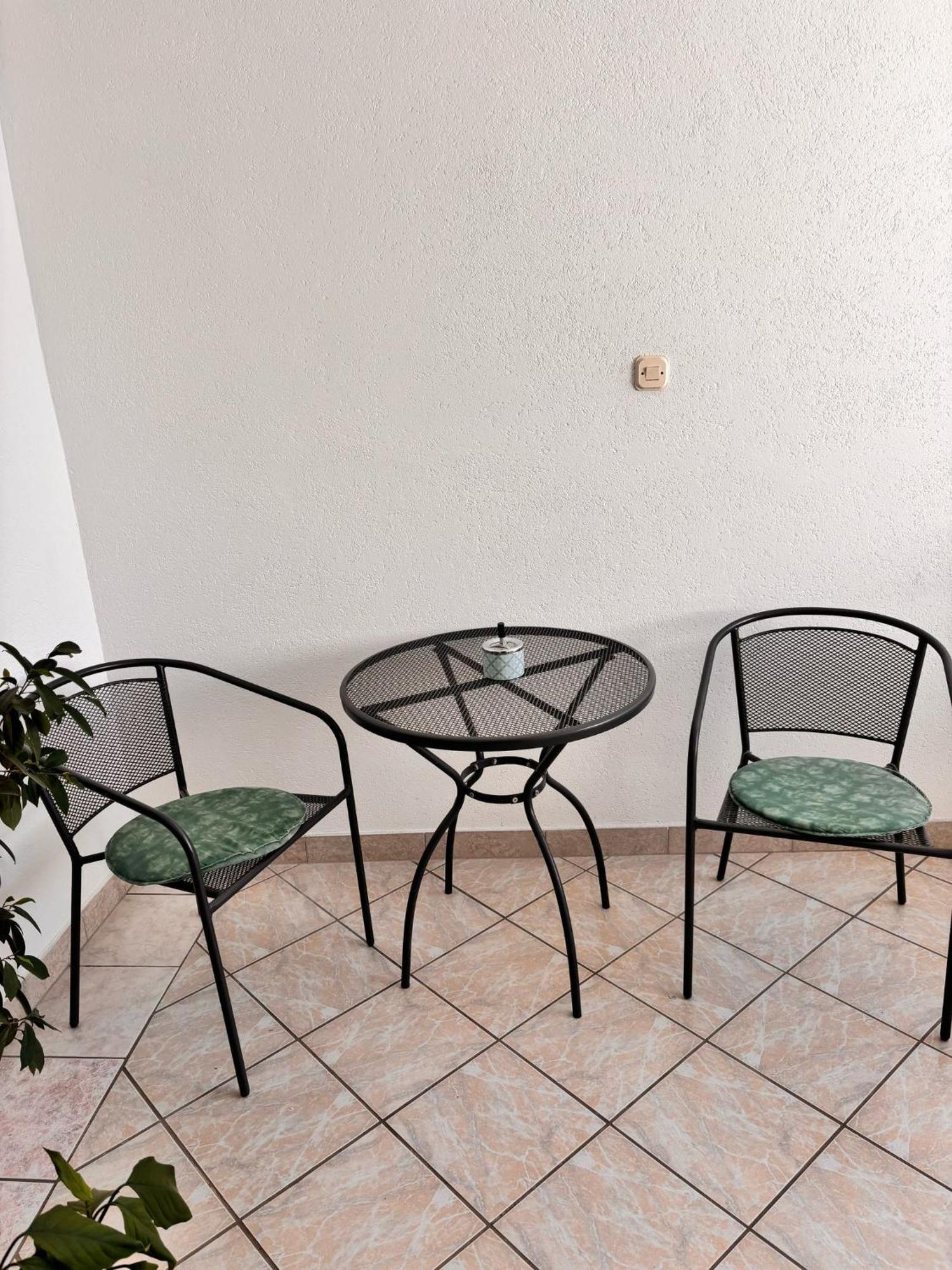 Apartamento Ruza I Natalija Karlobag Habitación foto